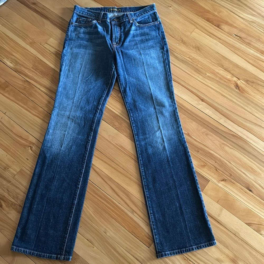 David Kahn Jeanswear medium wash 5-pocket bootcut jeans. Size 10.